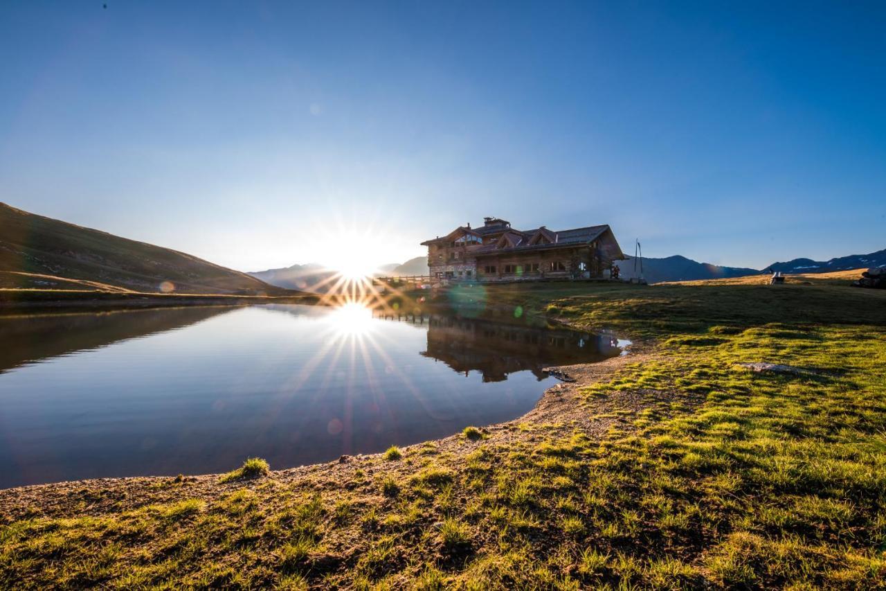 Sunny Valley Mountain Lodge Bormio Exteriör bild